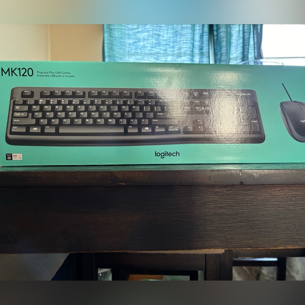 Logitech MK120 Keyboard & Mouse Plug & play USB combo